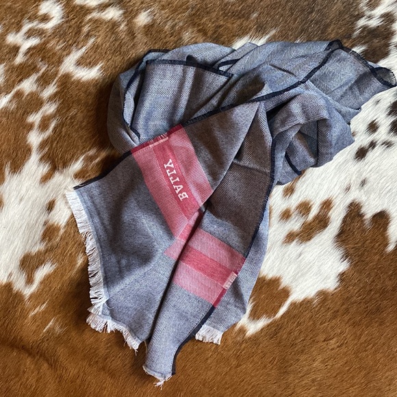 Bally Scarf - Picture 1 of 4